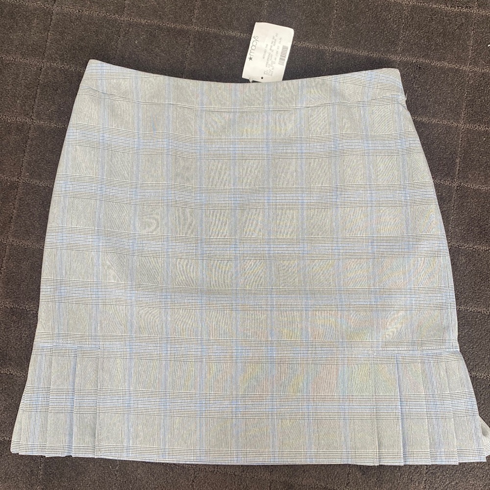 MACY’s PLAID GREY&BLUE MINI SKIRT. TAGS ON NEVER WORN. SIZE: 14 petite.